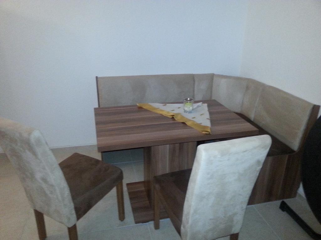 Apartments Barbic 乌马格 客房 照片