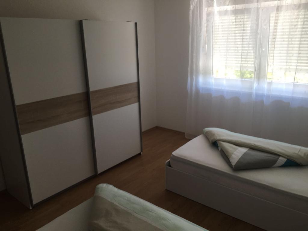 Apartments Barbic 乌马格 外观 照片