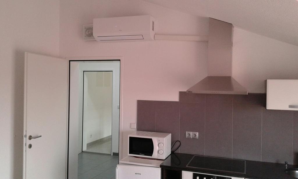 Apartments Barbic 乌马格 外观 照片