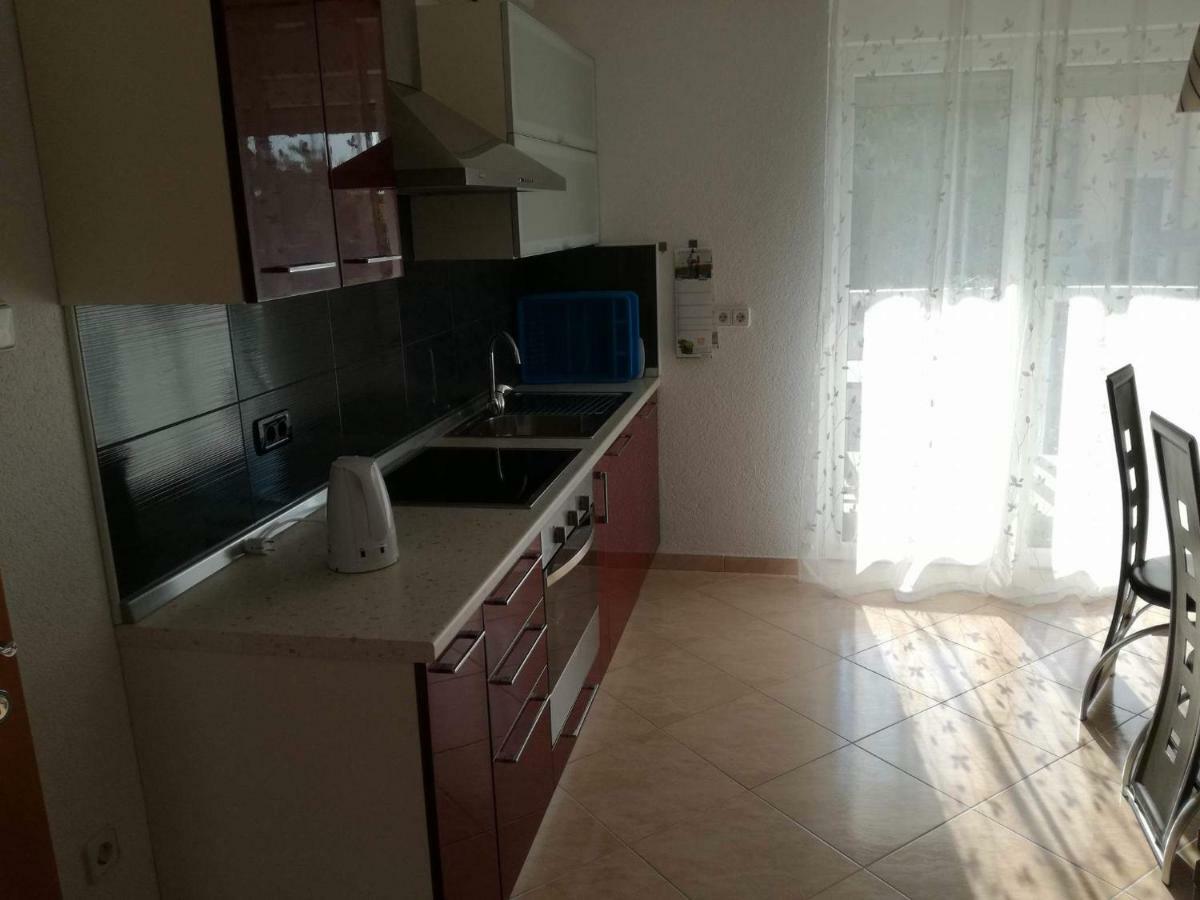 Apartments Barbic 乌马格 外观 照片